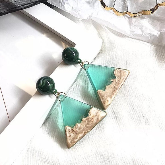 Anthropologie Jewelry - 💚✨Triangle Green Resin Elegant Stud Earring.✨💚